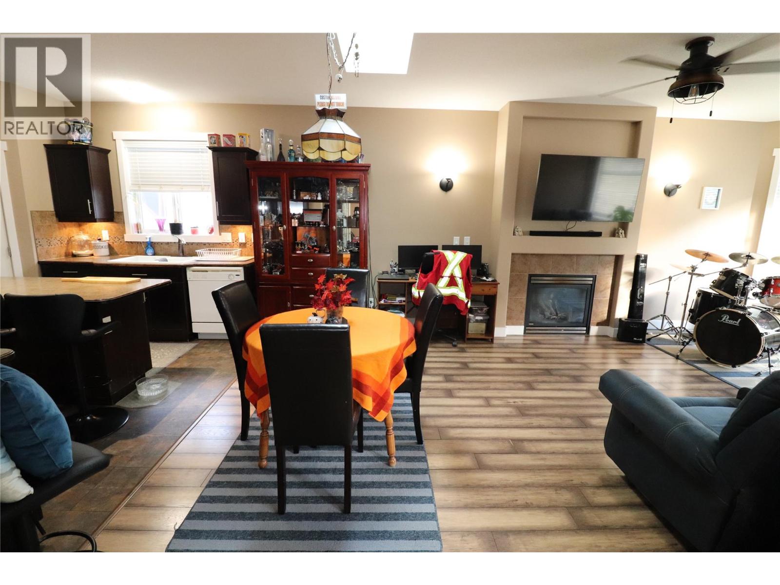 2311 Columbia Avenue, Trail, British Columbia  V1R 1L2 - Photo 23 - 10366204