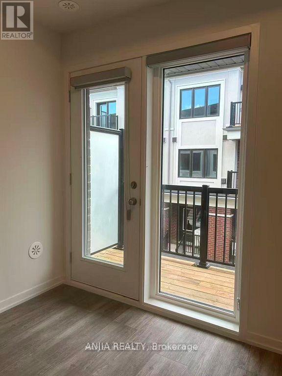 182 Matawin Lane, Richmond Hill, Ontario  L4B 3X9 - Photo 2 - N12484629