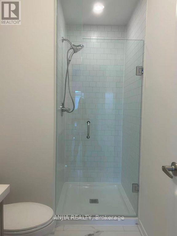 182 Matawin Lane, Richmond Hill, Ontario  L4B 3X9 - Photo 8 - N12484629