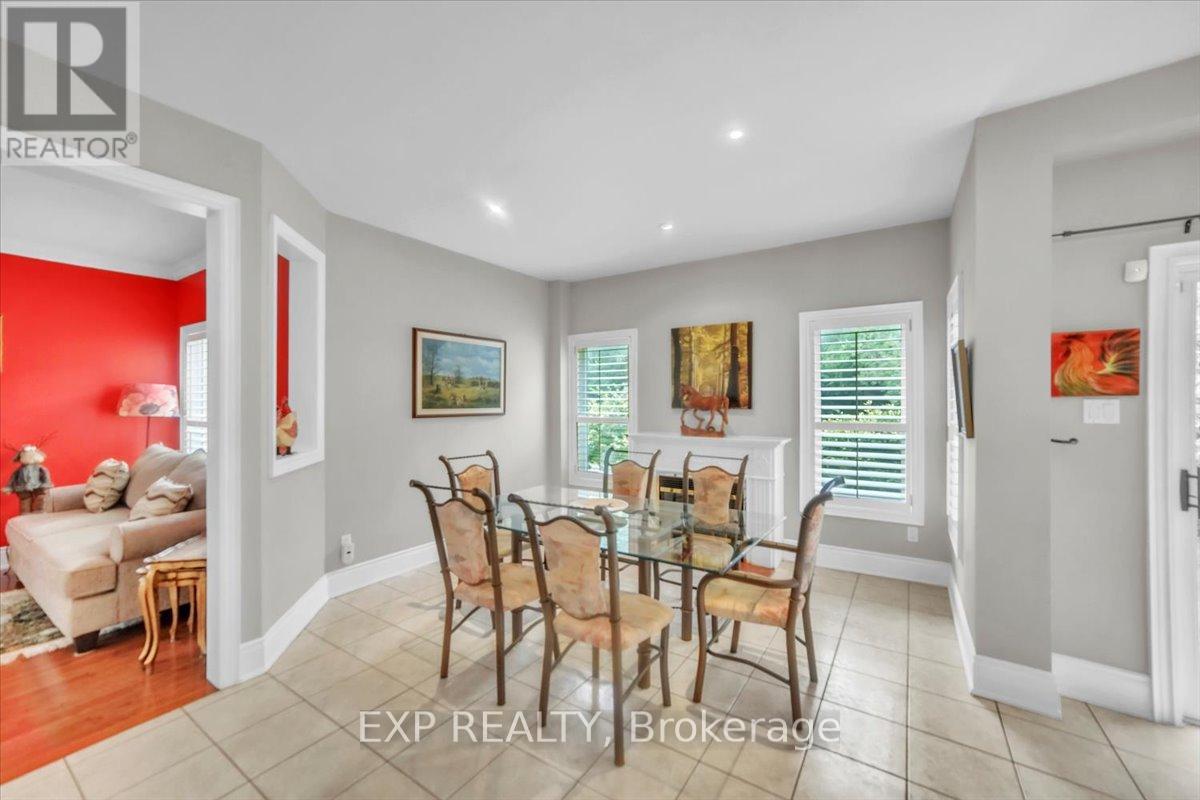 1 Vitlor Drive, Richmond Hill, Ontario  L4E 2Y4 - Photo 8 - N12484630