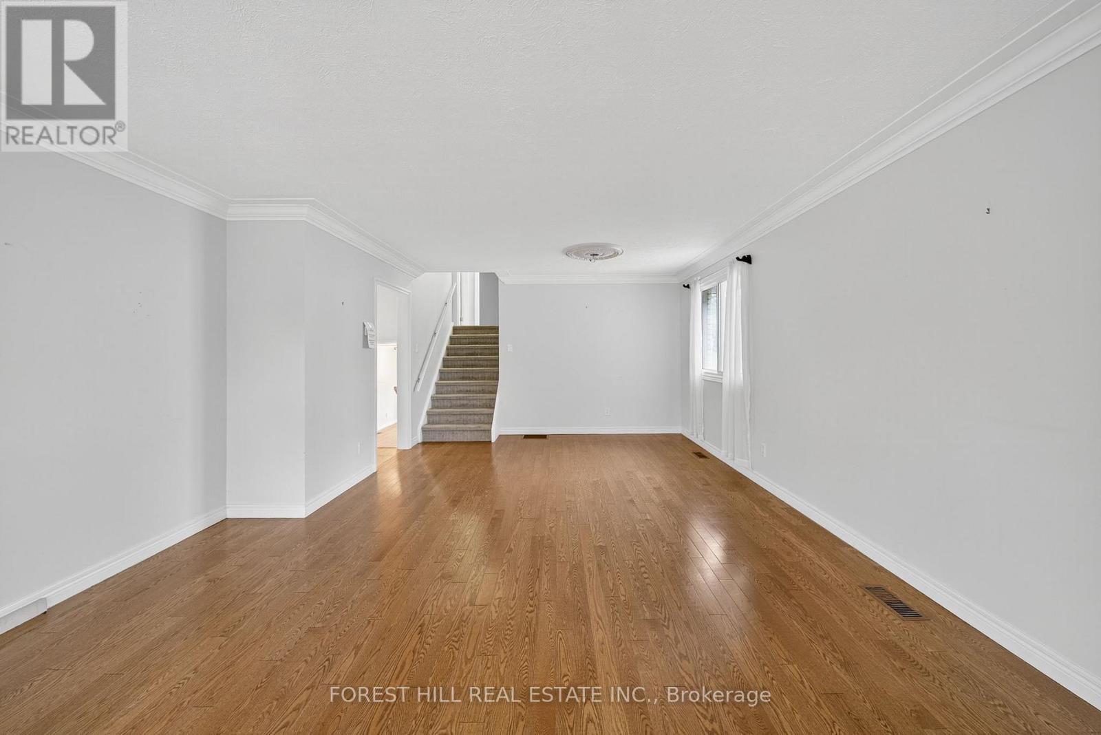 233 Rose Street, Barrie (Wellington), Ontario  L4M 2V3 - Photo 6 - S12484618
