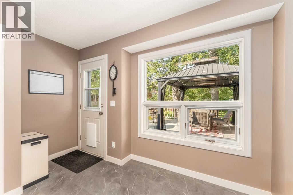 11 Mt Mcgillivary Drive, Exshaw, Alberta  T0L 2C0 - Photo 10 - A2248657