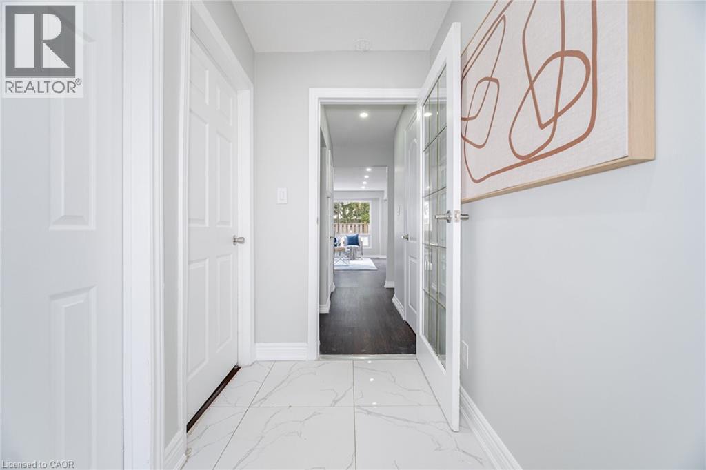 3525 Brandon Gate Drive Unit# 65, Mississauga, Ontario  L4T 3M3 - Photo 5 - 40764727