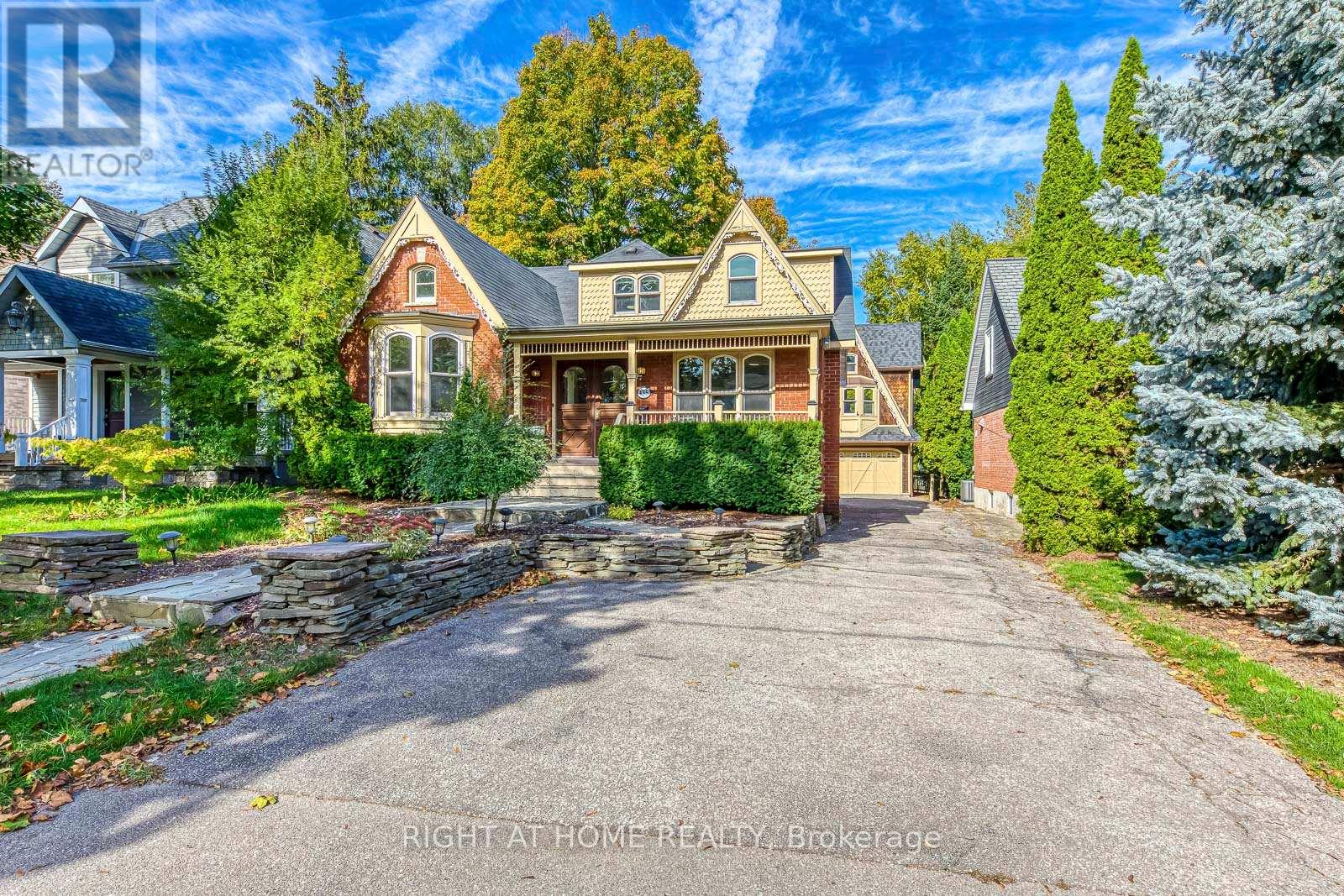 435 MAPLE AVENUE, Oakville, Ontario