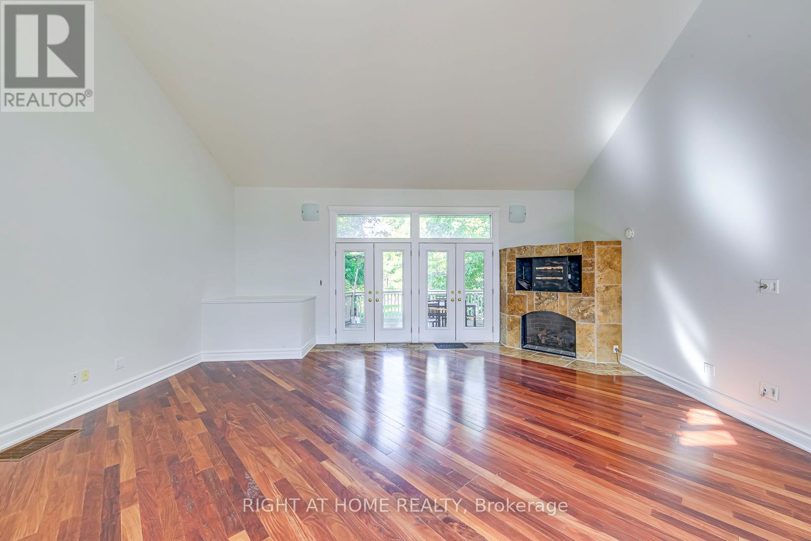 435 Maple Avenue, Oakville, Ontario  L6J 2J2 - Photo 20 - W12484602