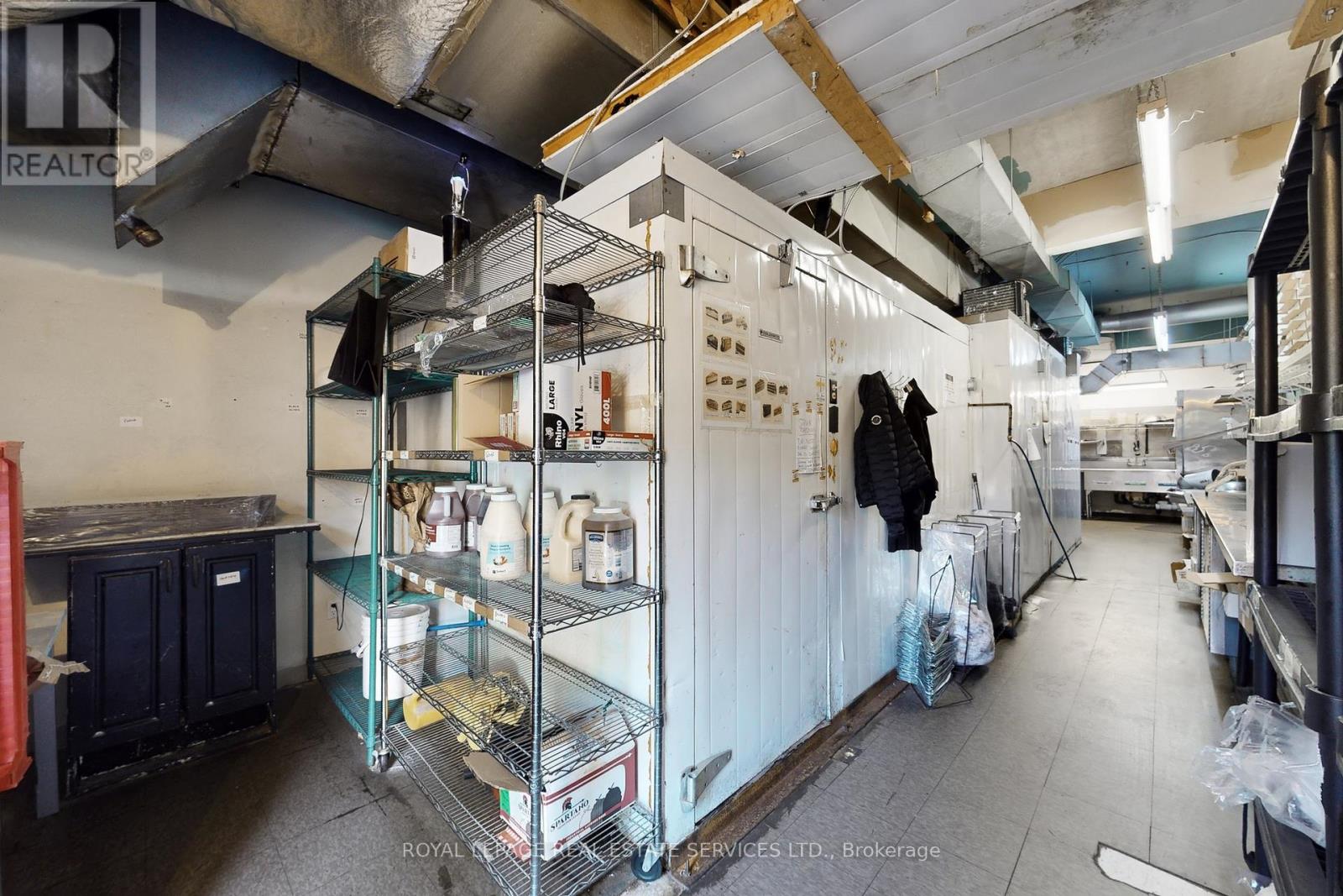 17 Commercial Street, Milton, Ontario  L9T 2H6 - Photo 33 - W12484633