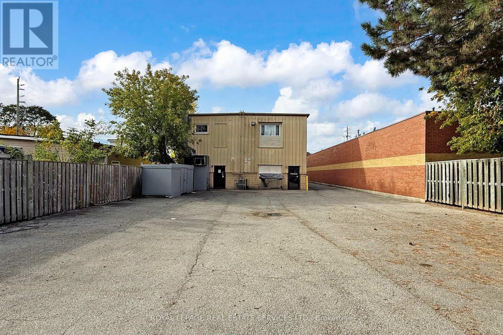 17 Commercial Street, Milton, Ontario  L9T 2H6 - Photo 39 - W12484633