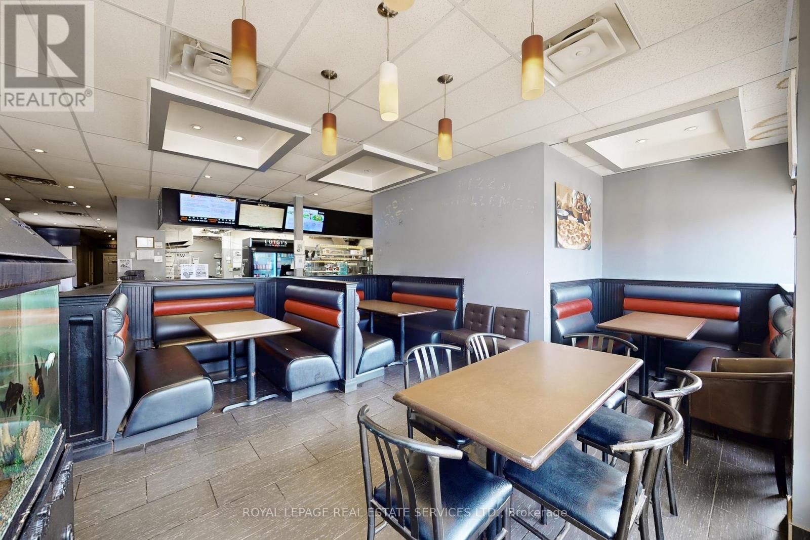 17 Commercial Street, Milton, Ontario  L9T 2H6 - Photo 8 - W12484633