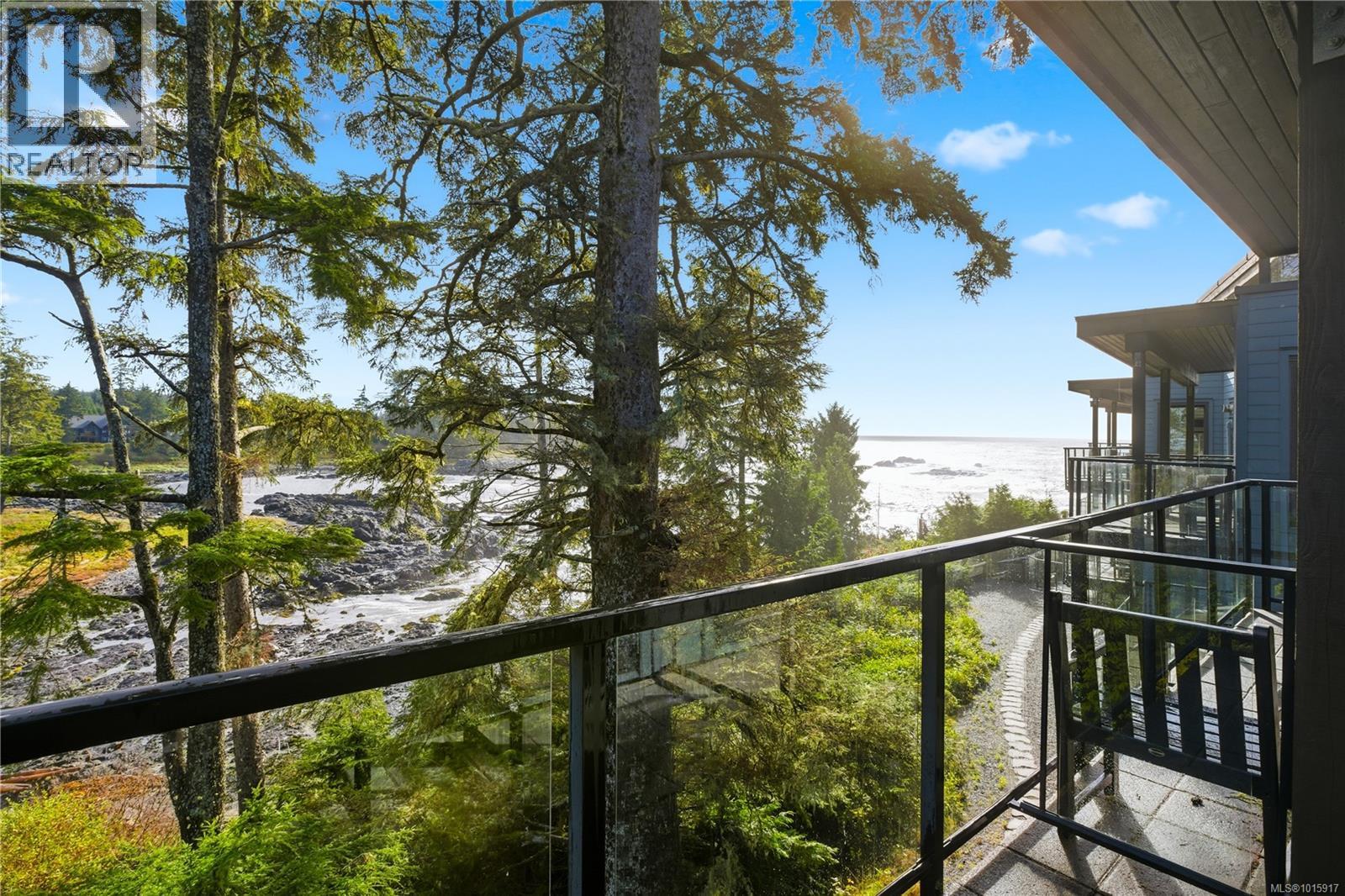302 596 Marine Dr, Ucluelet, British Columbia