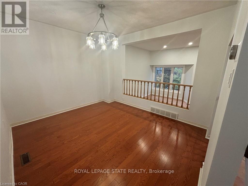 72 Stone Church Road W, Hamilton, Ontario  L9B 2H8 - Photo 16 - X12484604