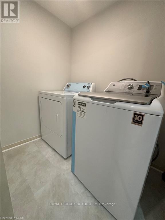 72 Stone Church Road W, Hamilton, Ontario  L9B 2H8 - Photo 8 - X12484604