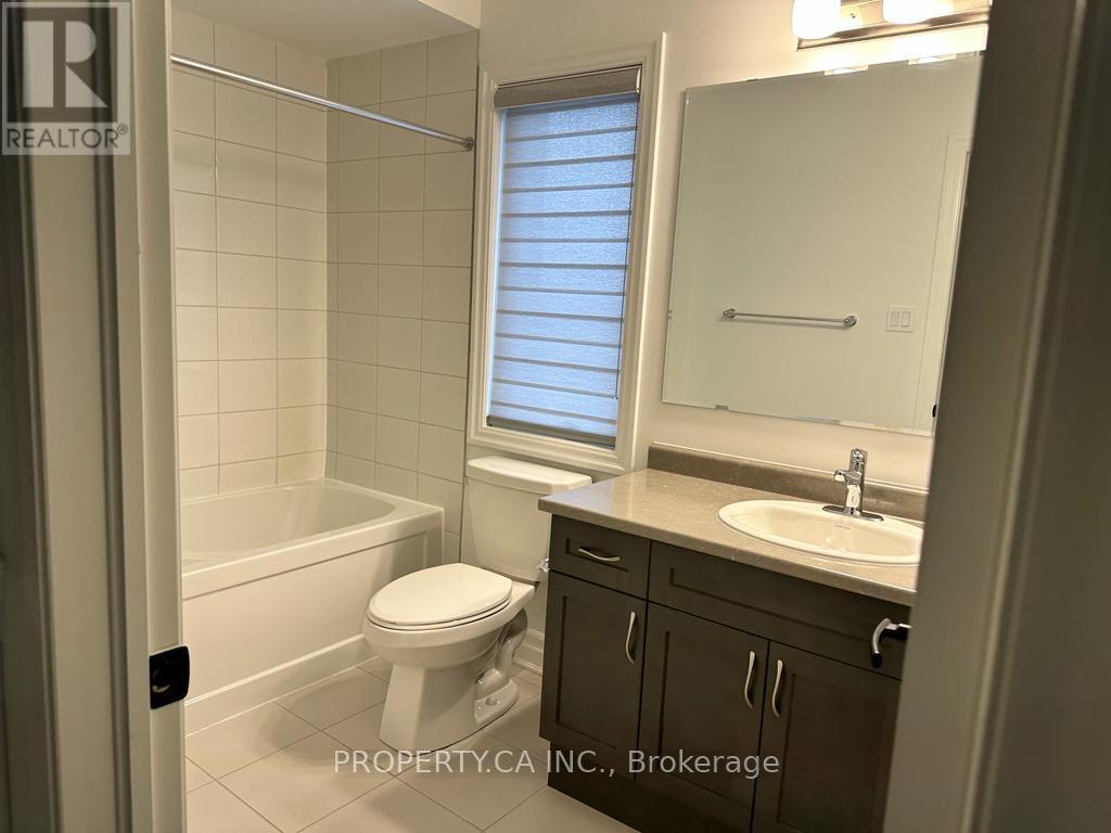 91 Histand Trail, Kitchener, Ontario  N2R 0S2 - Photo 12 - X12484608