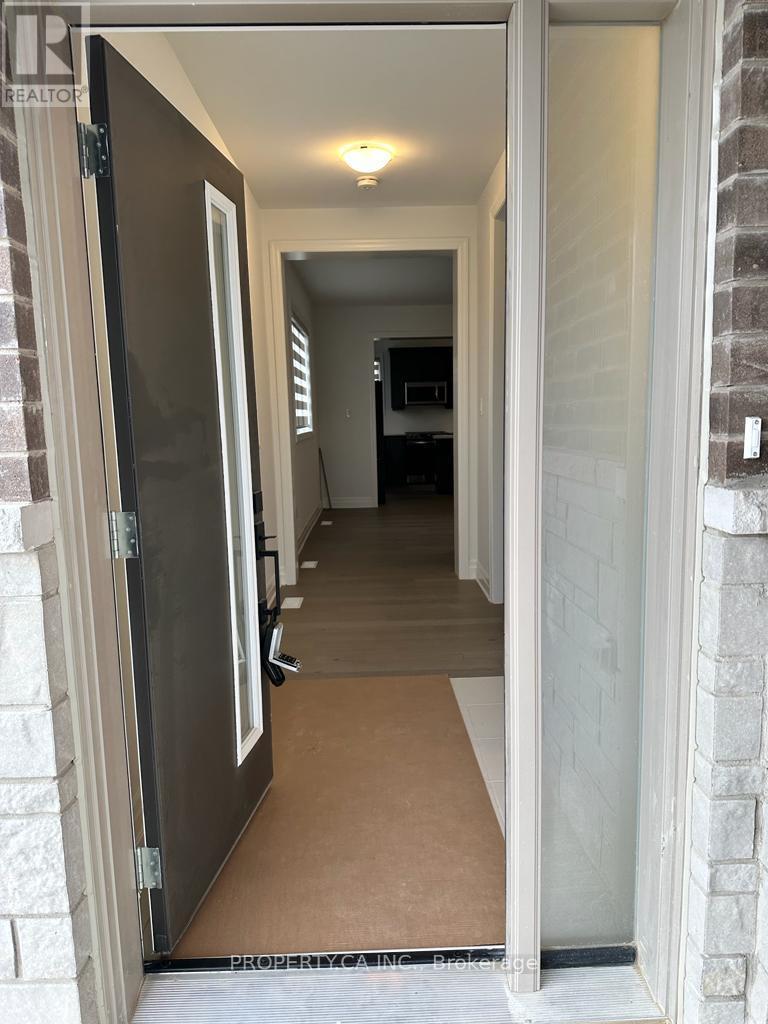 91 Histand Trail, Kitchener, Ontario  N2R 0S2 - Photo 2 - X12484608