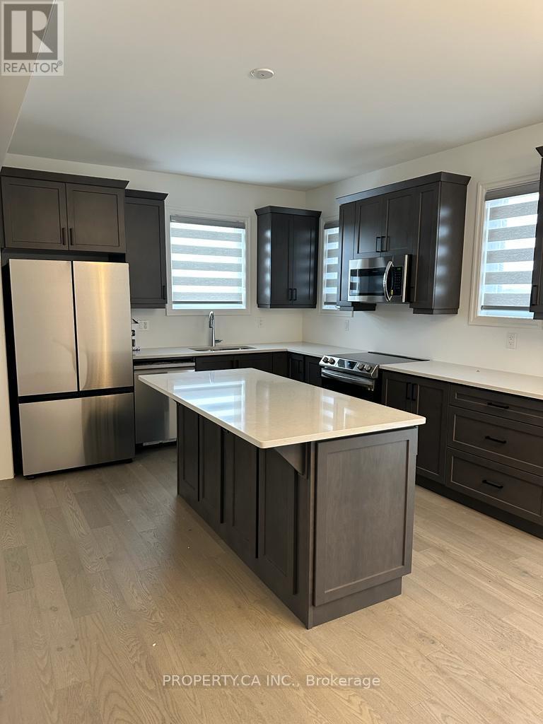 91 Histand Trail, Kitchener, Ontario  N2R 0S2 - Photo 6 - X12484608