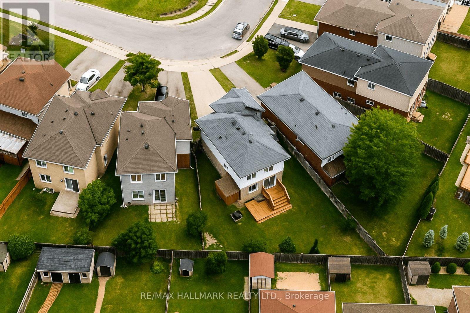 34 Marilyn Court, Hamilton, Ontario  L9B 2T5 - Photo 11 - X12484616