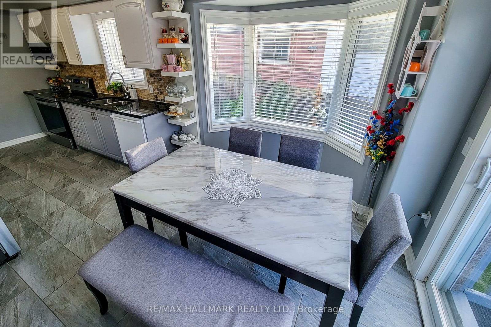 34 Marilyn Court, Hamilton, Ontario  L9B 2T5 - Photo 24 - X12484616