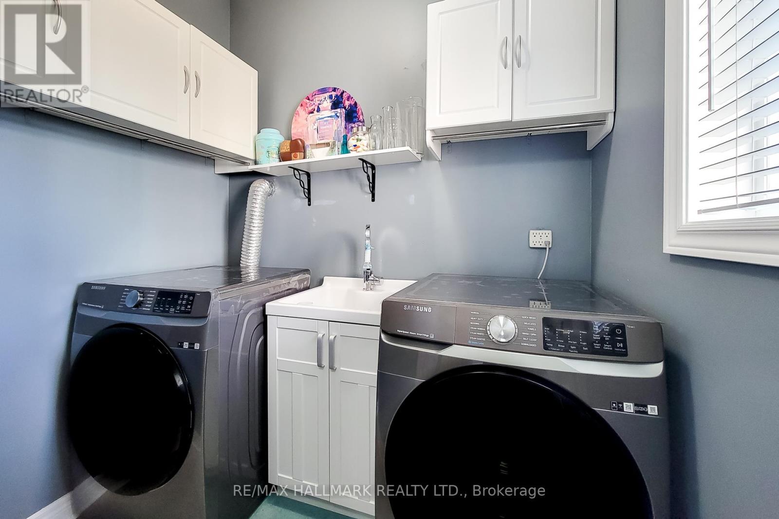 34 Marilyn Court, Hamilton, Ontario  L9B 2T5 - Photo 28 - X12484616