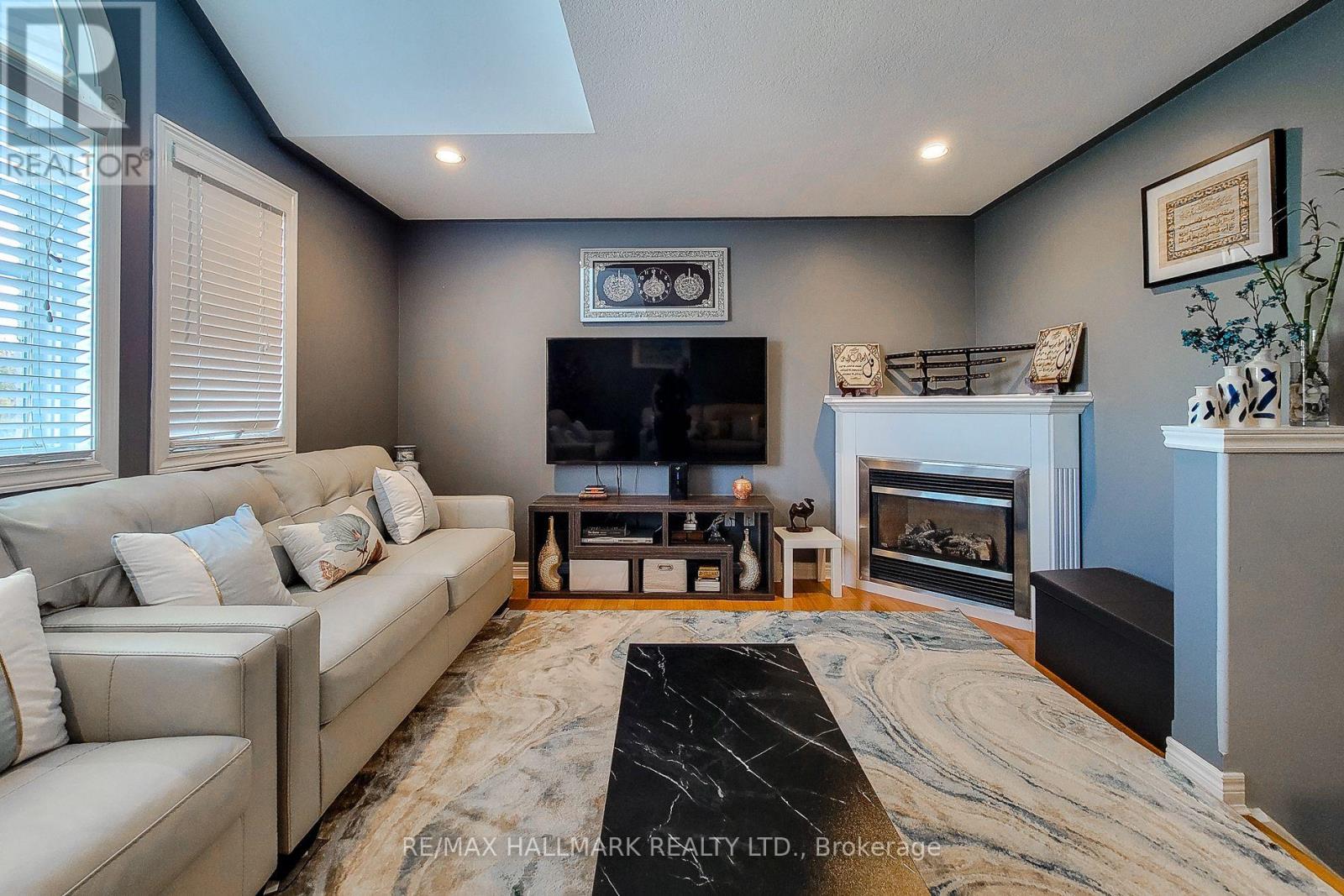 34 Marilyn Court, Hamilton, Ontario  L9B 2T5 - Photo 32 - X12484616