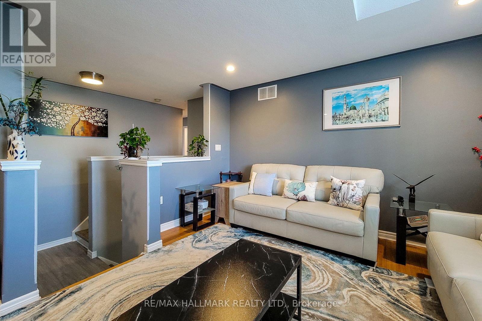 34 Marilyn Court, Hamilton, Ontario  L9B 2T5 - Photo 33 - X12484616