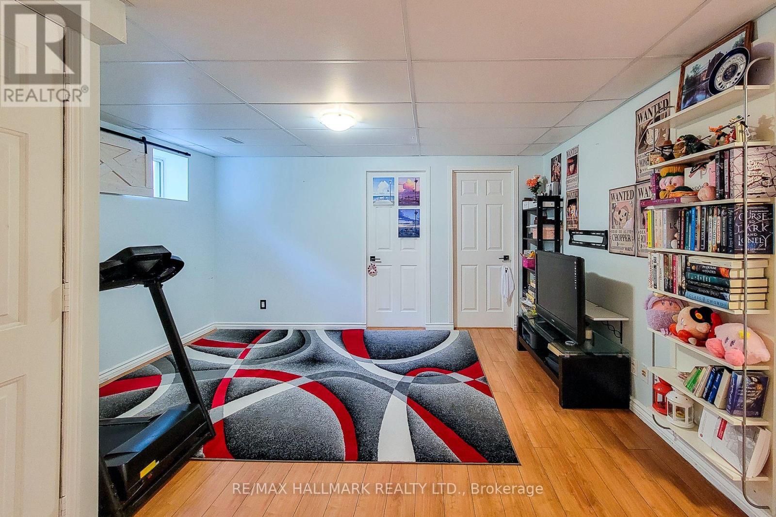 34 Marilyn Court, Hamilton, Ontario  L9B 2T5 - Photo 43 - X12484616