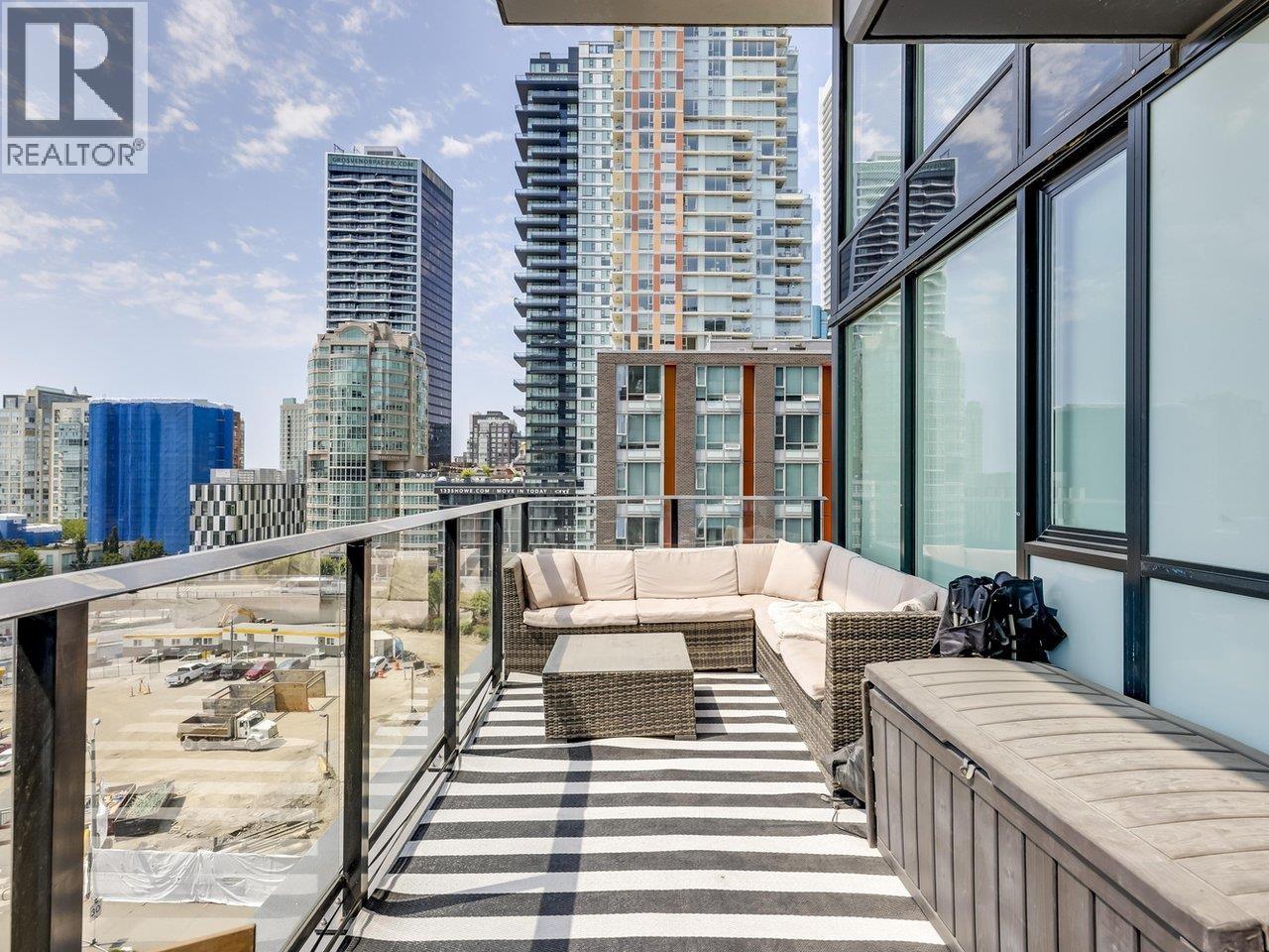 912 1325 Rolston Street, Vancouver, British Columbia  V6B 0M2 - Photo 2 - R3062231