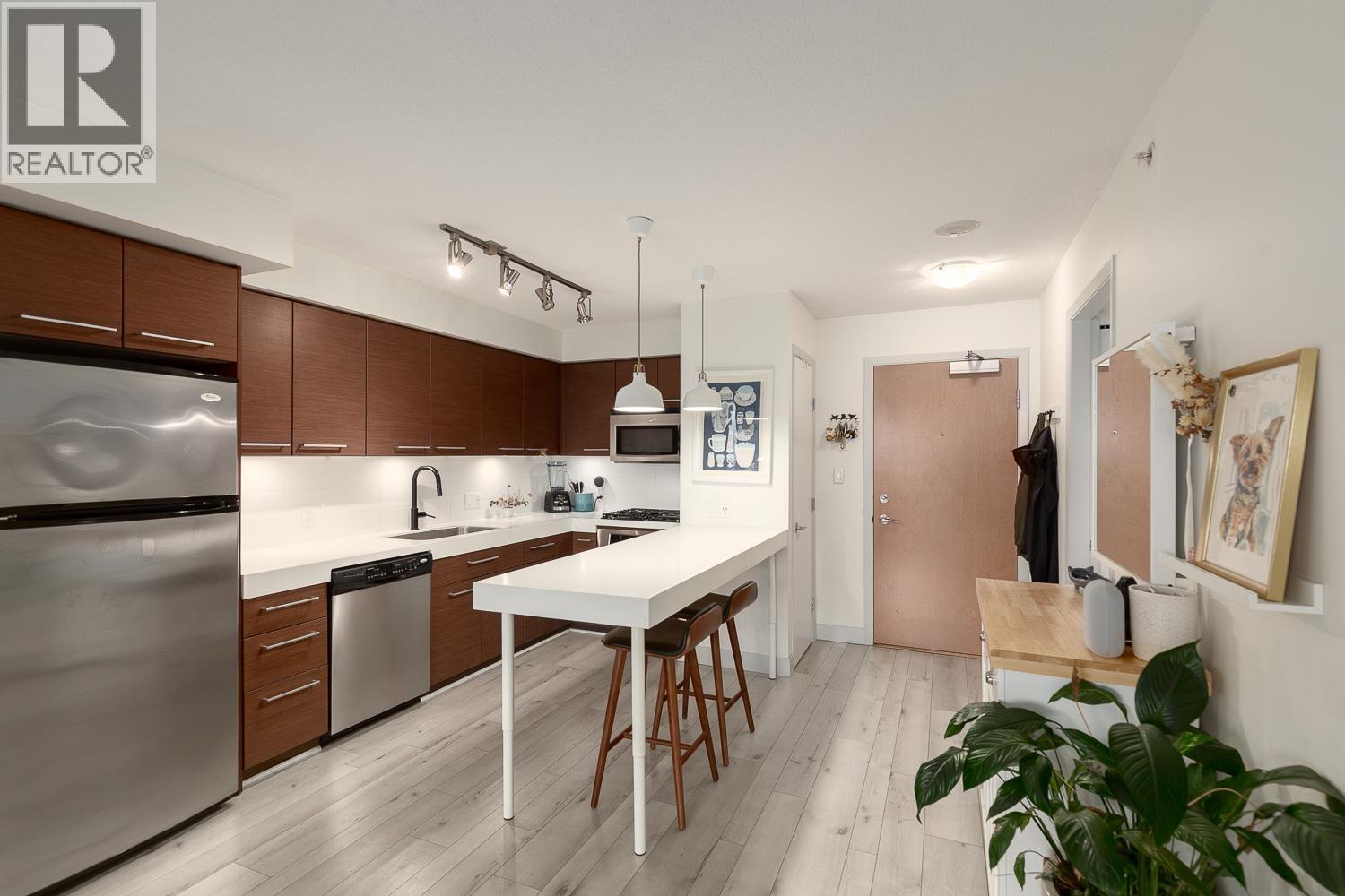 903 2770 SOPHIA STREET, Vancouver, British Columbia