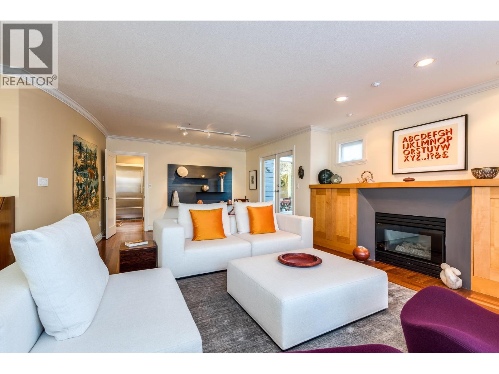 2352 W 7th Avenue, Vancouver, British Columbia  V6K 1Y5 - Photo 2 - R3062250
