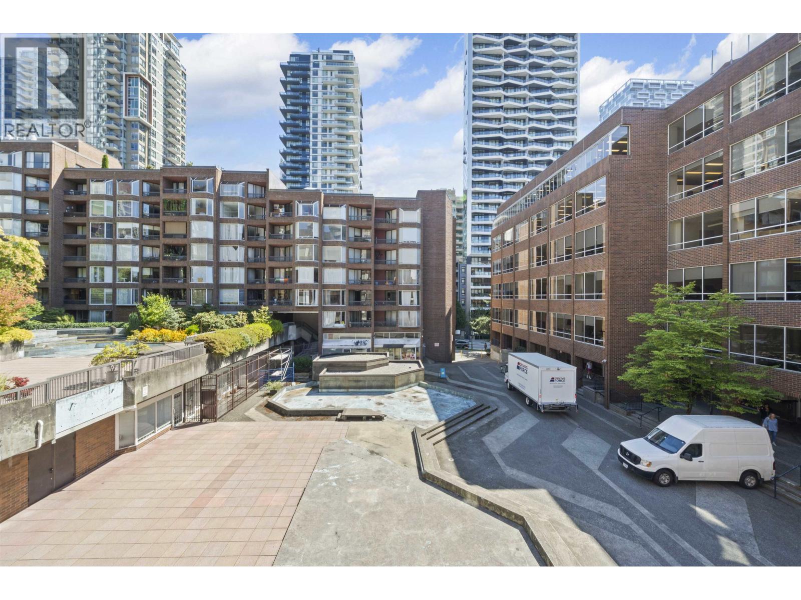 313 1330 Burrard Street, Vancouver, British Columbia  V6Z 2B8 - Photo 3 - R3062256