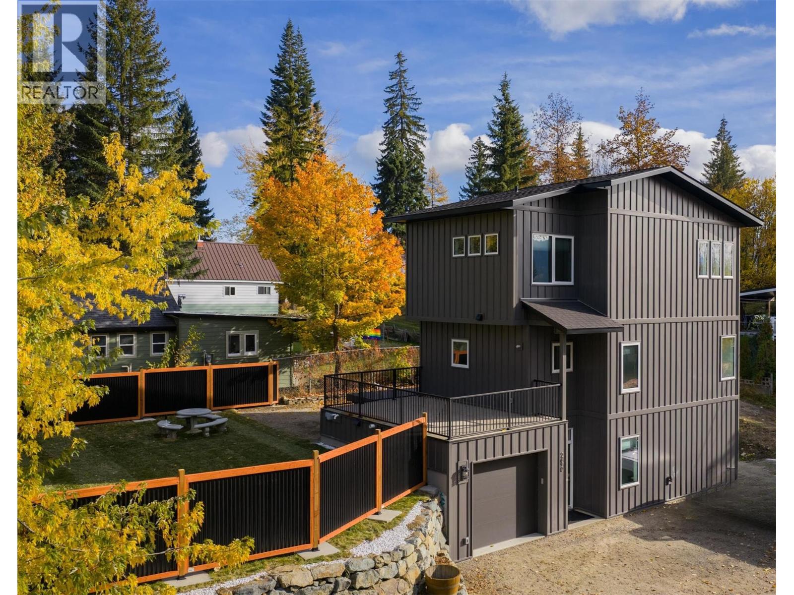 2690 Monte Christo Street, rossland, British Columbia