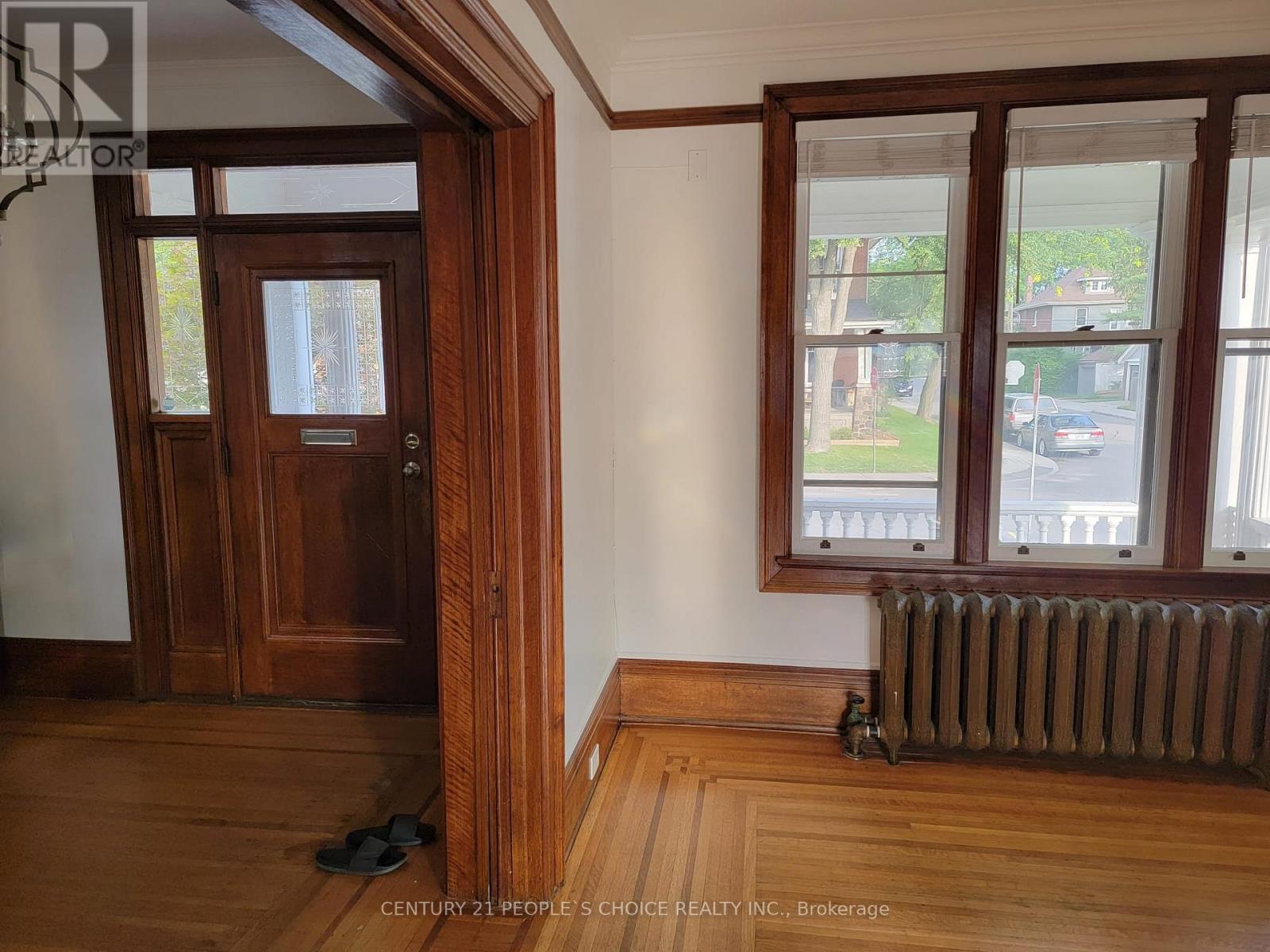 43 Barnesdale Avenue S, Hamilton, Ontario  L8M 2V3 - Photo 9 - X12482701