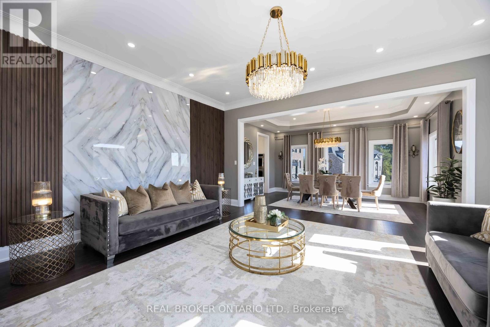 2236 Pemberton Way, Innisfil, Ontario  L0L 1K0 - Photo 4 - N12448484