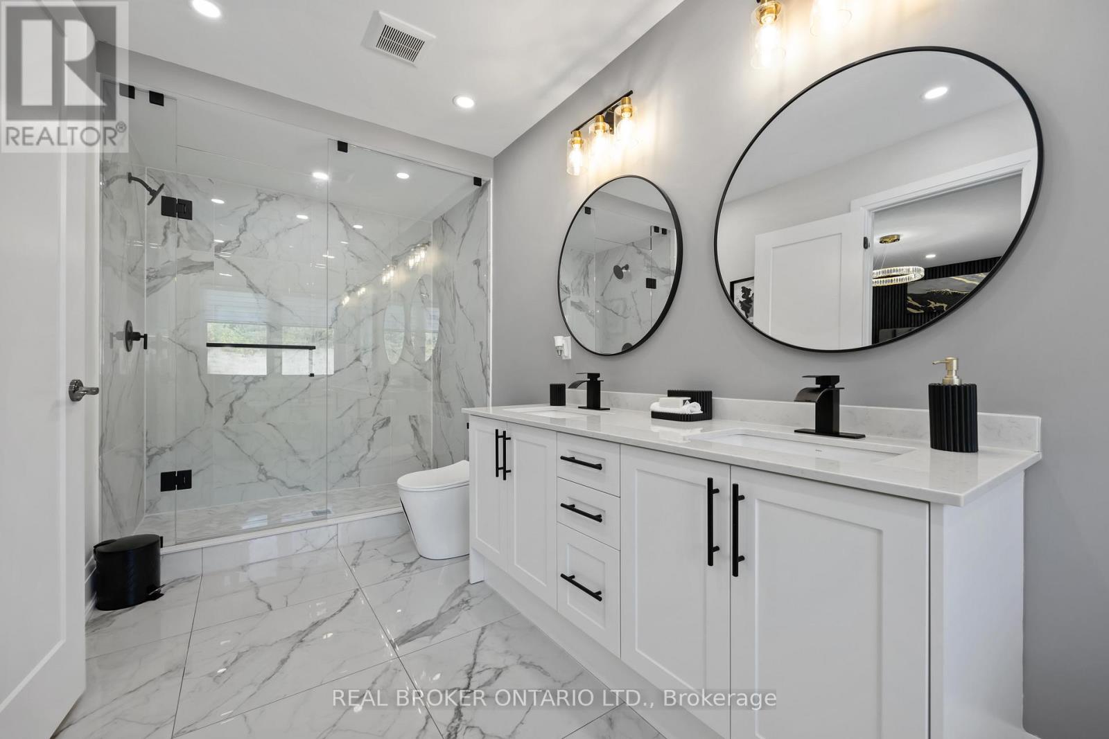 2236 Pemberton Way, Innisfil, Ontario  L0L 1K0 - Photo 40 - N12448484