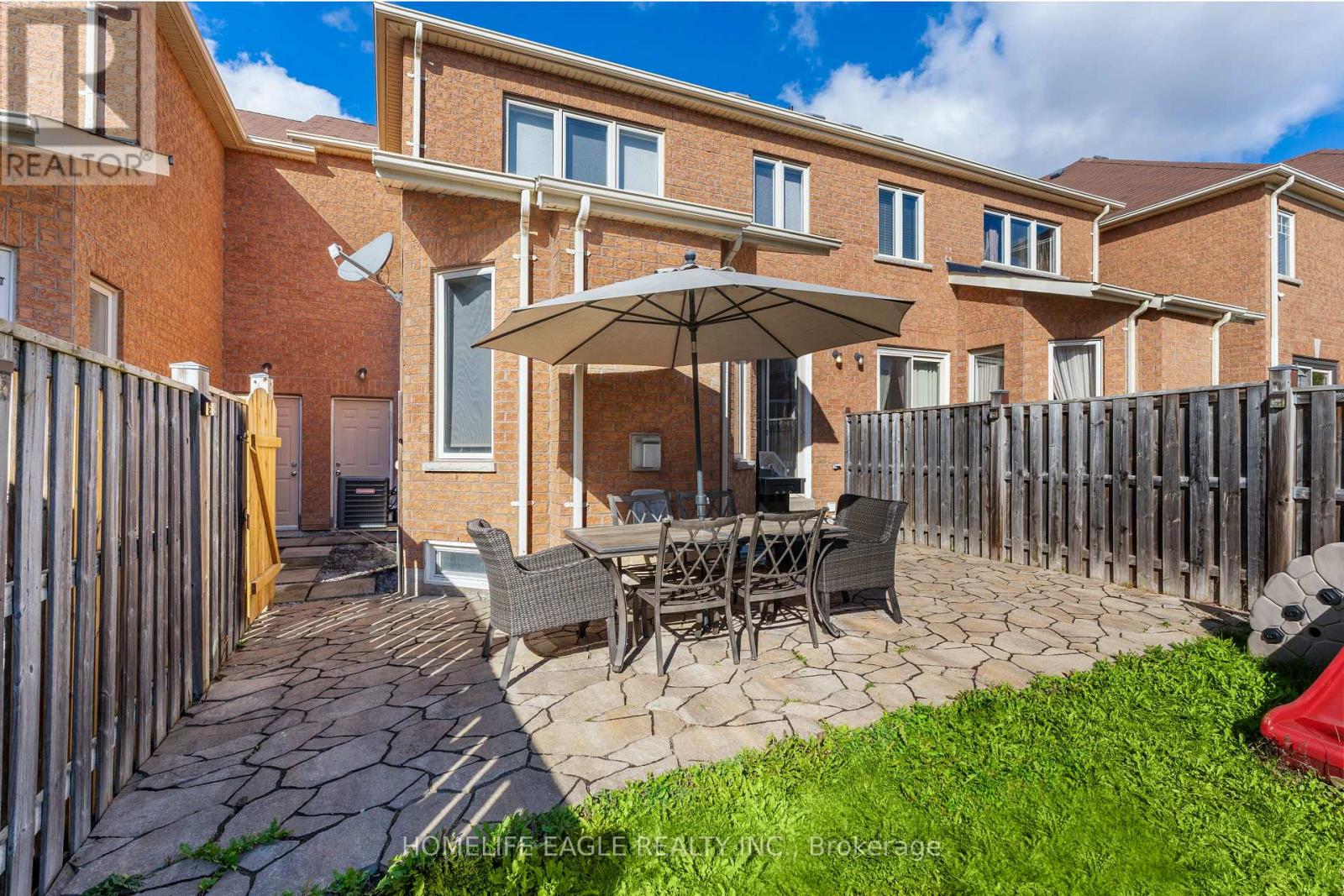 39 Pitney Avenue, Richmond Hill, Ontario  L4E 4Y5 - Photo 19 - N12479205