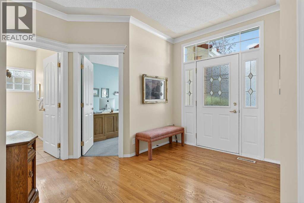 108 Hamptons Heights Nw, Calgary, Alberta  T3A 5S1 - Photo 5 - A2263257