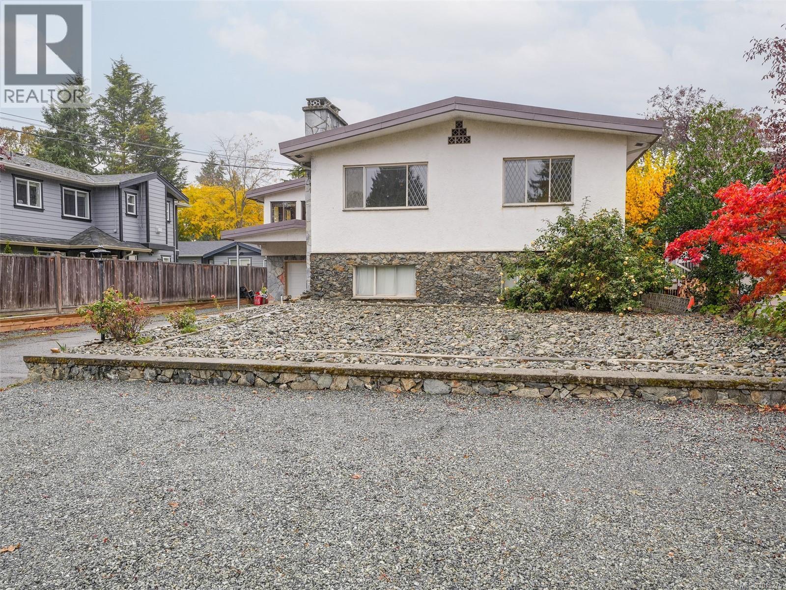 970 Ambassador Ave, Saanich, British Columbia