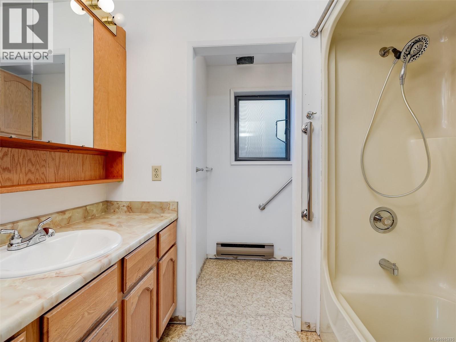 970 Ambassador Ave, Saanich, British Columbia  V8X 3N2 - Photo 16 - 1015275