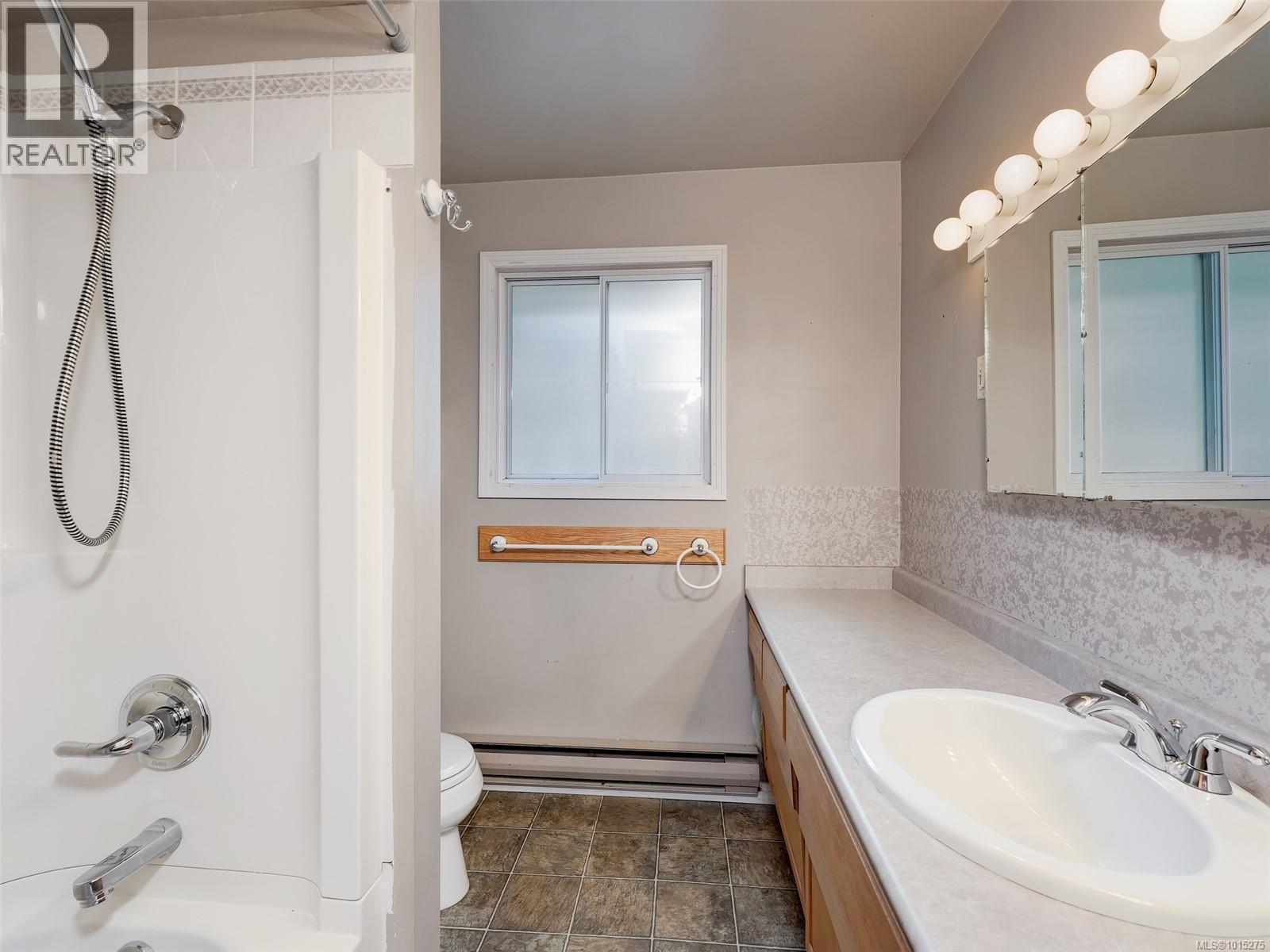 970 Ambassador Ave, Saanich, British Columbia  V8X 3N2 - Photo 18 - 1015275