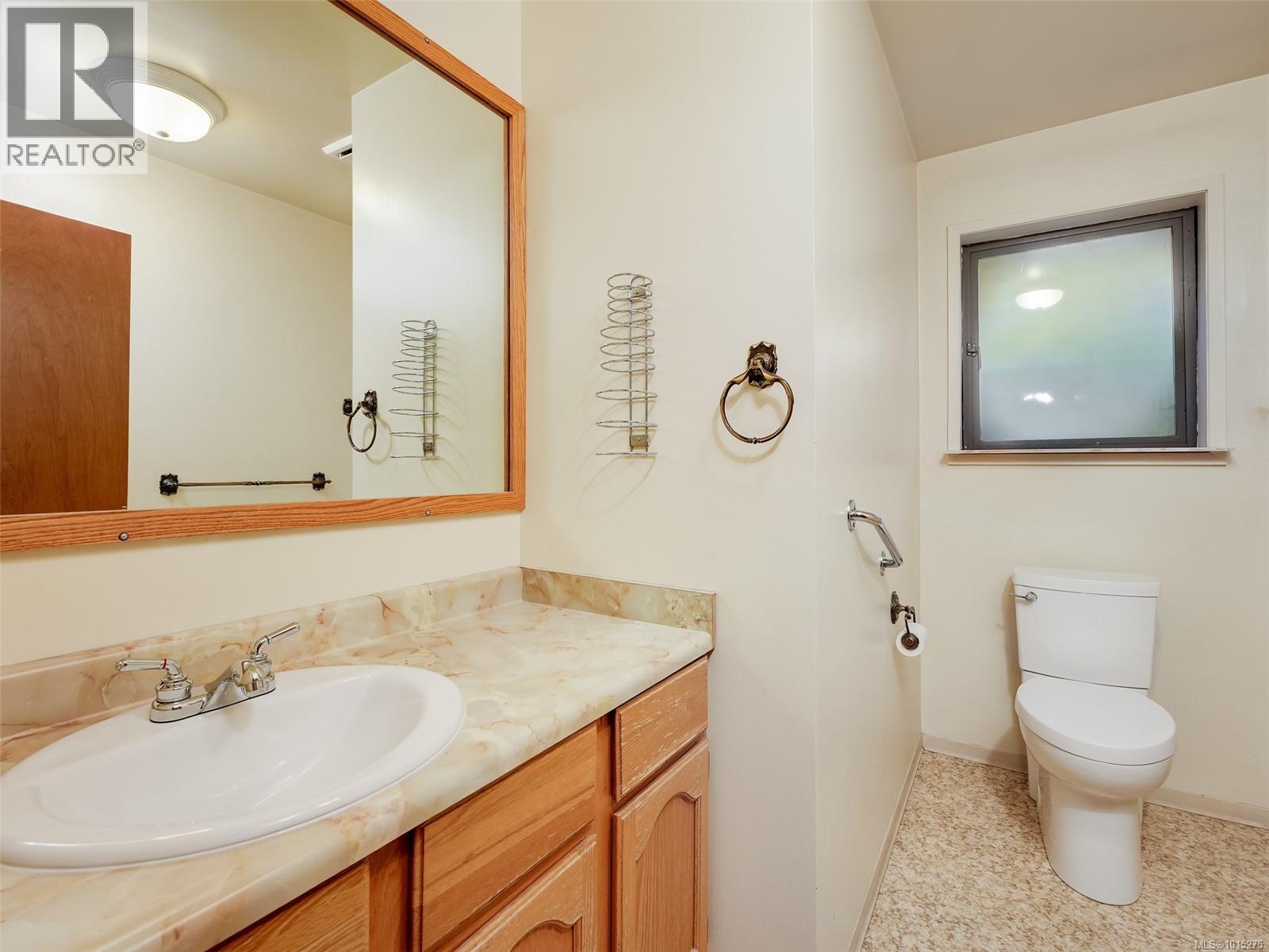 970 Ambassador Ave, Saanich, British Columbia  V8X 3N2 - Photo 20 - 1015275