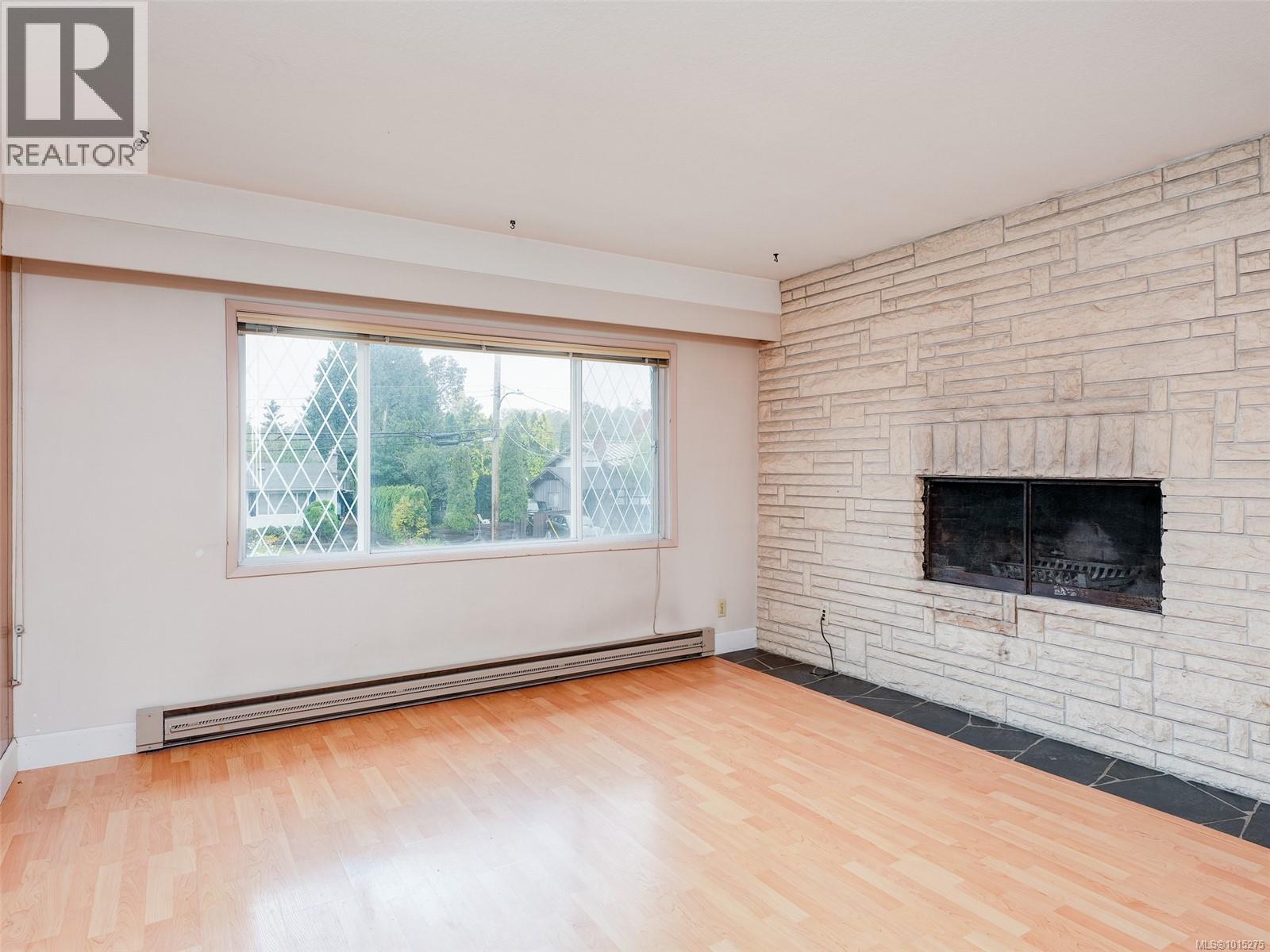 970 Ambassador Ave, Saanich, British Columbia  V8X 3N2 - Photo 4 - 1015275