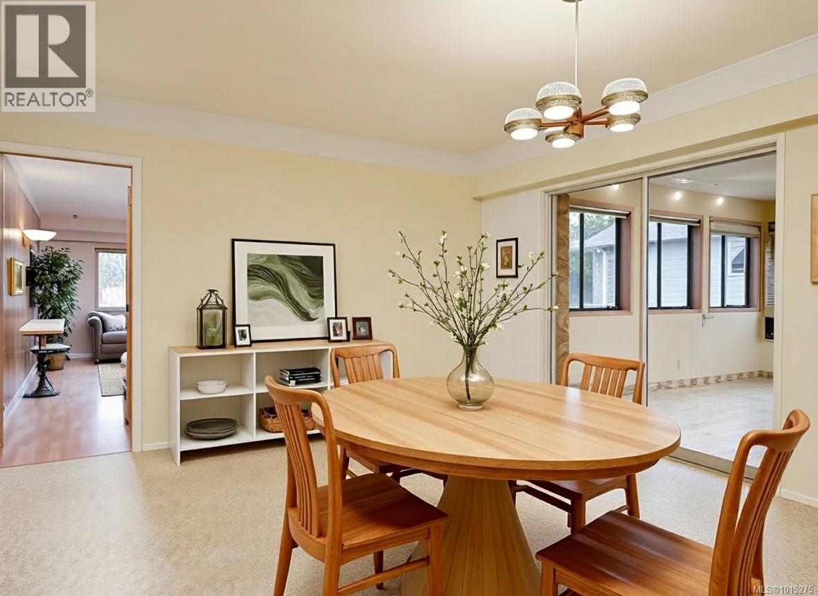 970 Ambassador Ave, Saanich, British Columbia  V8X 3N2 - Photo 7 - 1015275