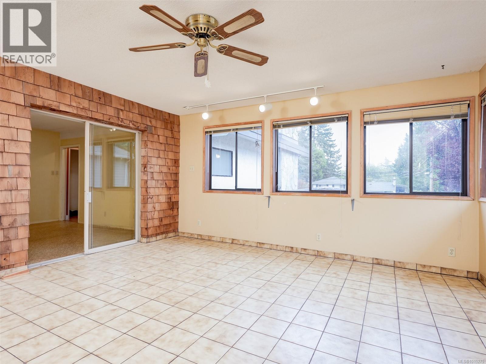 970 Ambassador Ave, Saanich, British Columbia  V8X 3N2 - Photo 9 - 1015275