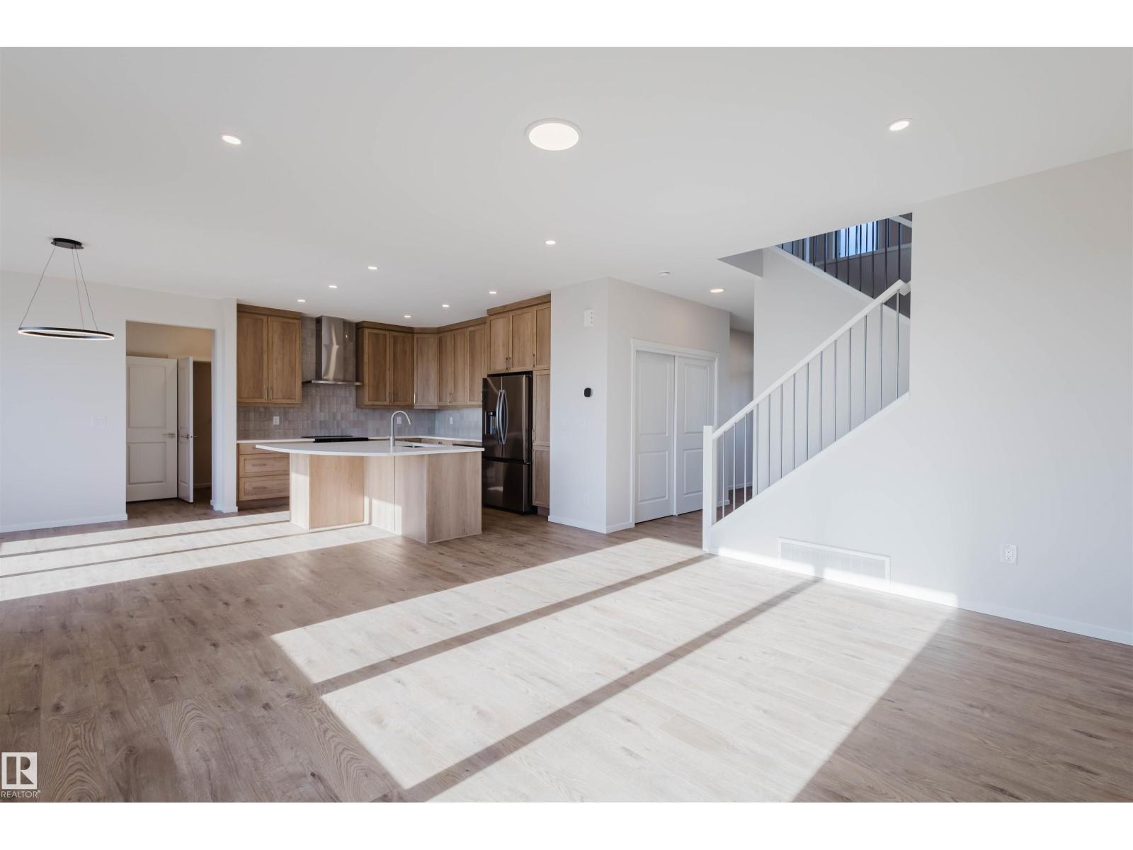 1027 Wolf Willow Wy, Sherwood Park, Alberta  T8H 3B3 - Photo 6 - E4462886