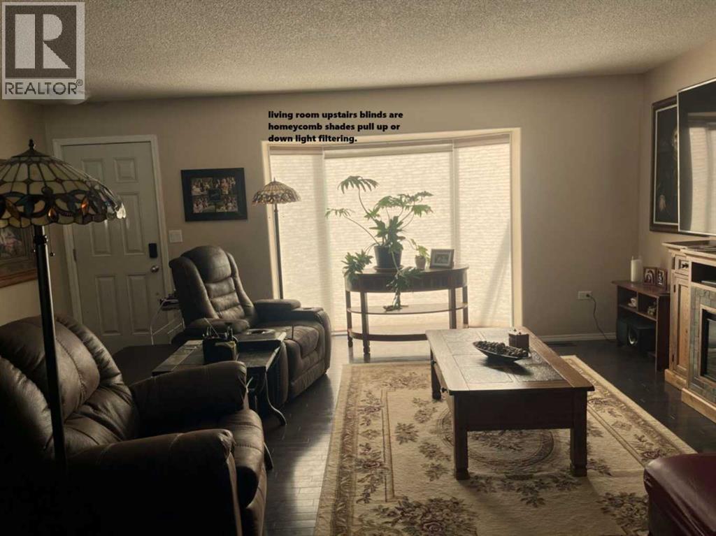 3828 Eastwood Crescent, Red Deer, Alberta  T4N 2W1 - Photo 3 - A2267176