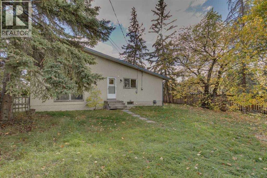 1204 Lake Sylvan Drive Se, Calgary, Alberta  T2J 3C8 - Photo 15 - A2262647