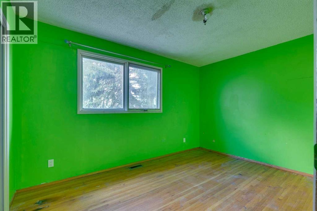 1204 Lake Sylvan Drive Se, Calgary, Alberta  T2J 3C8 - Photo 9 - A2262647