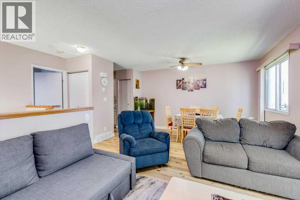 A, 109 Stanley Avenue, Okotoks, Alberta  T1S 1H8 - Photo 6 - A2264362