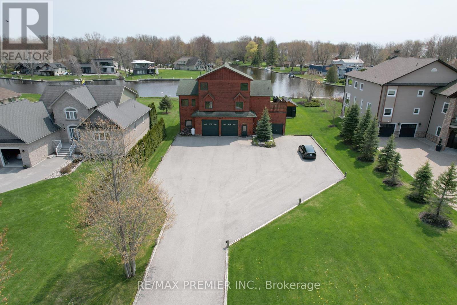 31 Paradise Boulevard, Ramara, Ontario  L0K 1B0 - Photo 2 - S12484661