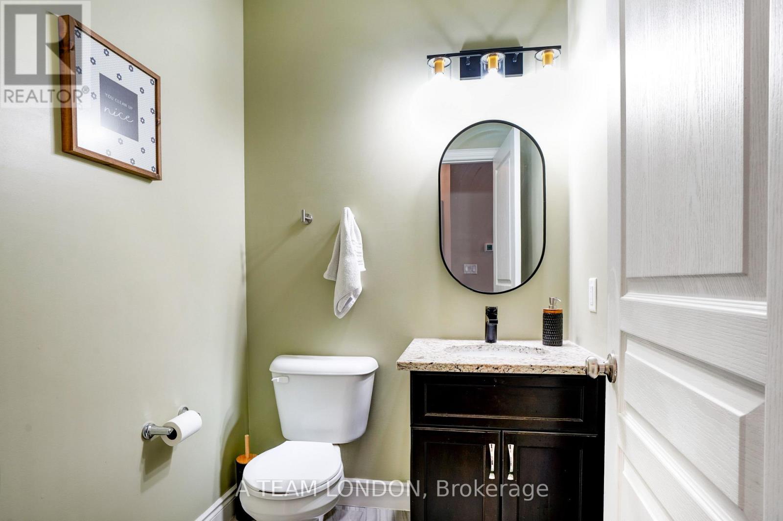 2479 Seven Oaks Ridge, London South, Ontario  N6M 1G5 - Photo 11 - X12484701