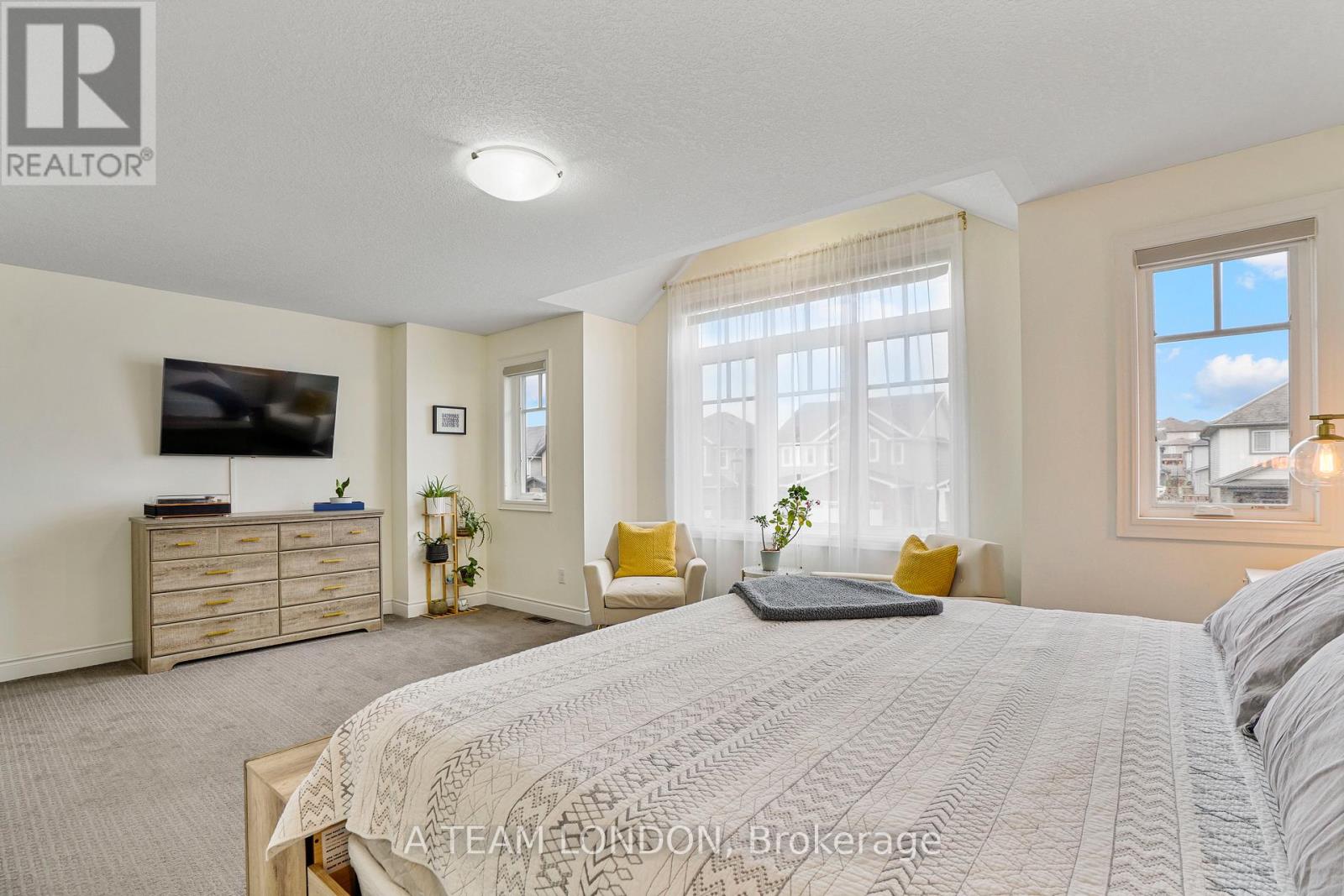 2479 Seven Oaks Ridge, London South, Ontario  N6M 1G5 - Photo 16 - X12484701