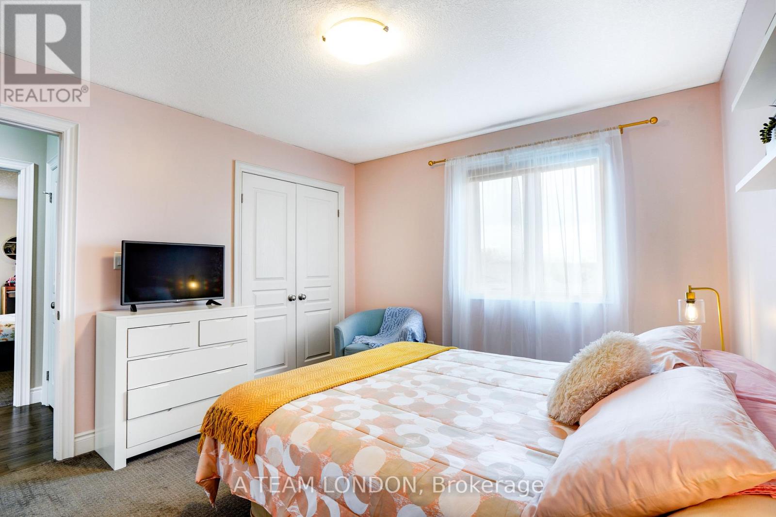 2479 Seven Oaks Ridge, London South, Ontario  N6M 1G5 - Photo 23 - X12484701